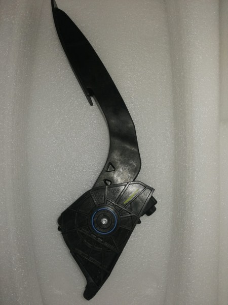 Opel İnsignia B Gaz Pedalı Otomatik Vites GM  84344894