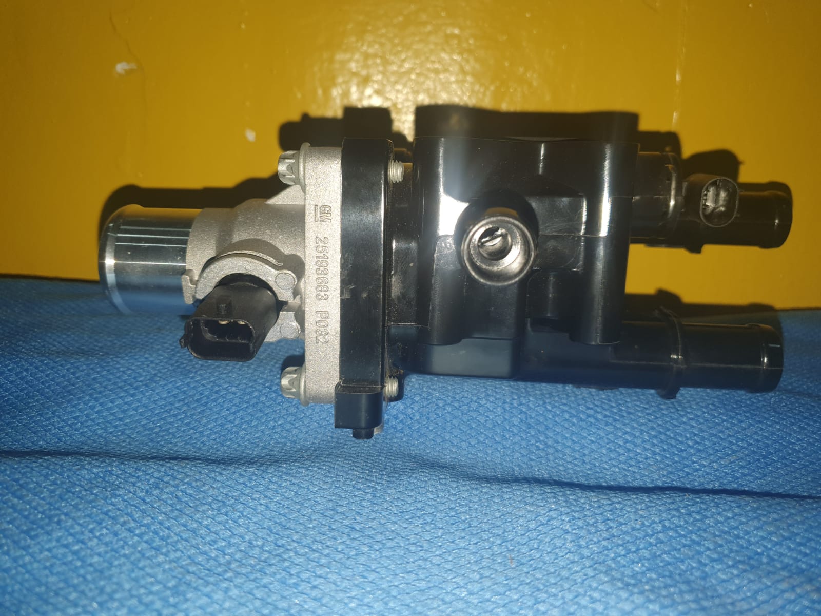 TERMOSTAT CRUZE ASTRA J MOKKA INSIGNIA A16XER (KOMPLE) GM